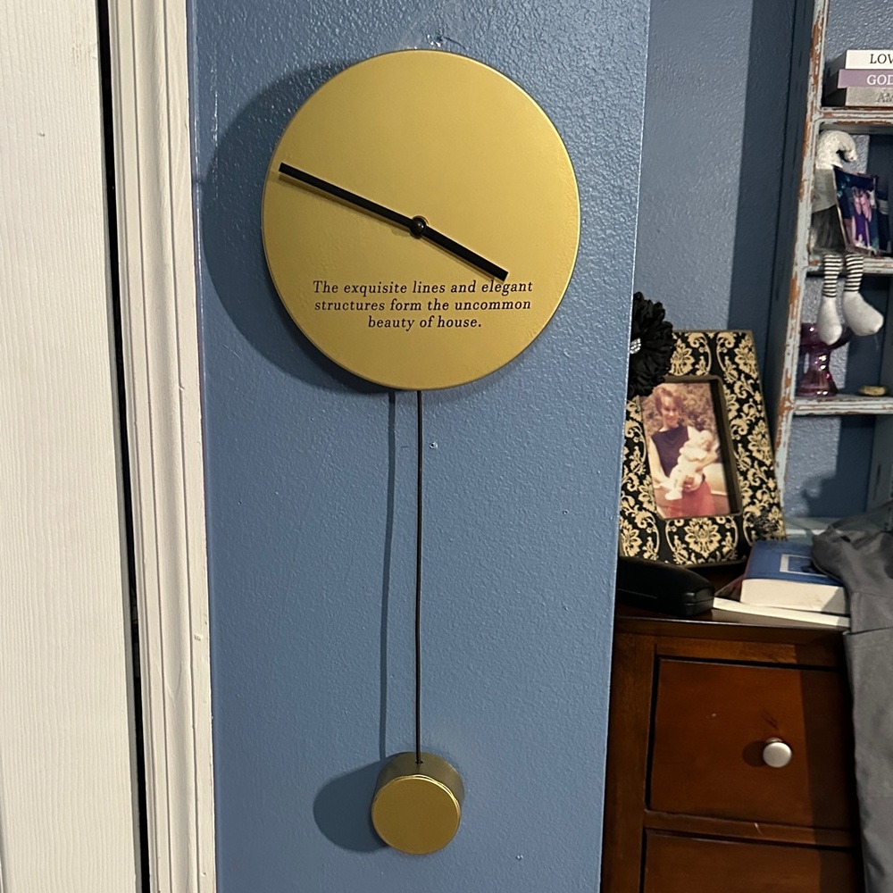 Elegant Gold Wall Clock